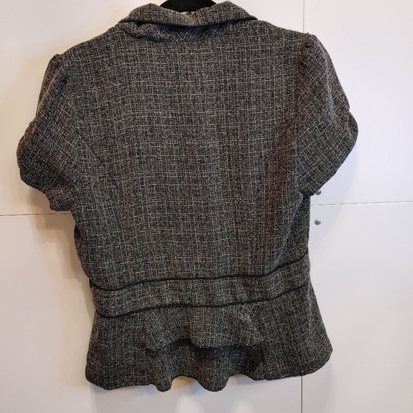 Charlotte Russe Short Sleeve Blazer - Picture 9 of 9